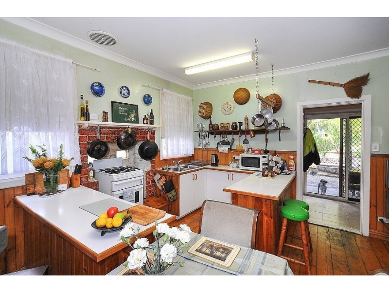 42 Ferny Creek Avenue, Upper Ferntree Gully VIC 3156