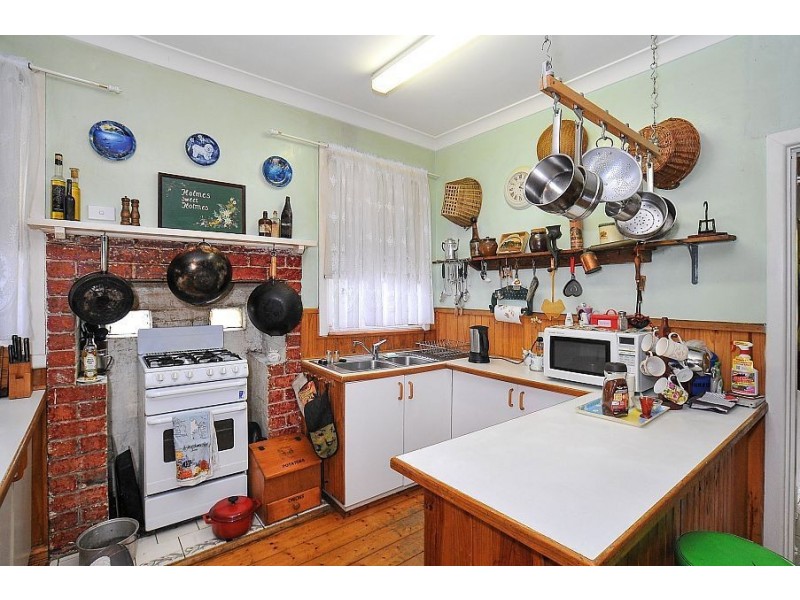 42 Ferny Creek Avenue, Upper Ferntree Gully VIC 3156