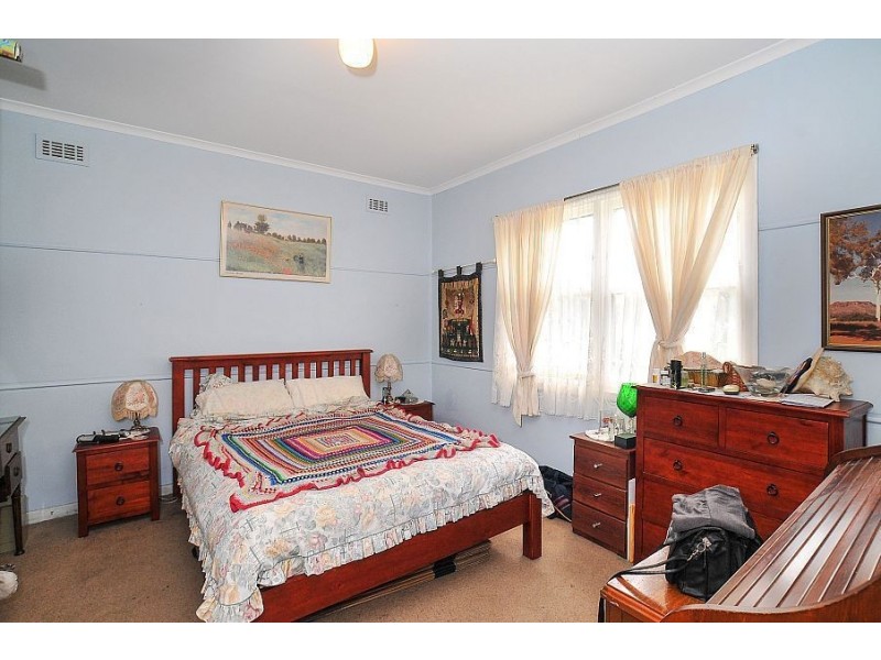 42 Ferny Creek Avenue, Upper Ferntree Gully VIC 3156