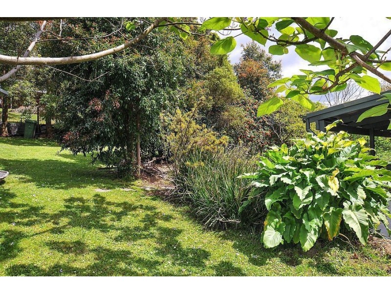 42 Ferny Creek Avenue, Upper Ferntree Gully VIC 3156