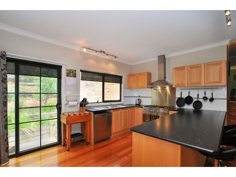 4 Janesdell Avenue, Ferny Creek VIC 3786