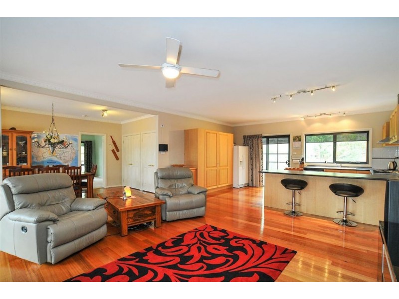 4 Janesdell Avenue, Ferny Creek VIC 3786