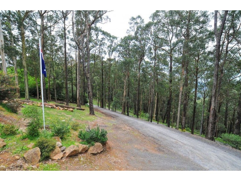 4 Janesdell Avenue, Ferny Creek VIC 3786