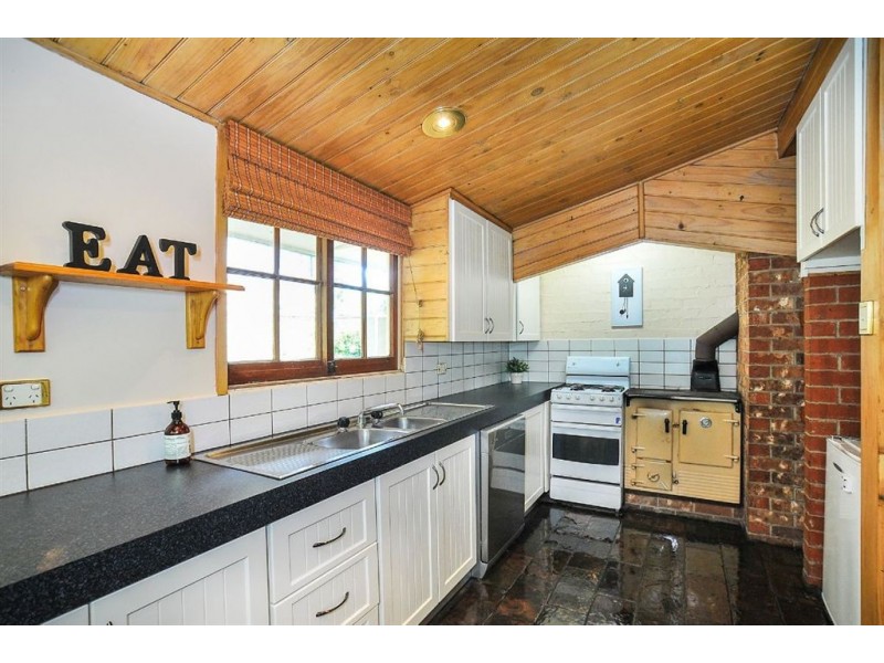 10 Earl Street, Upwey VIC 3158