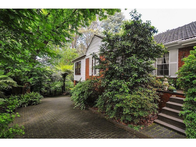 4 Cooloongatta Road, Sassafras VIC 3787