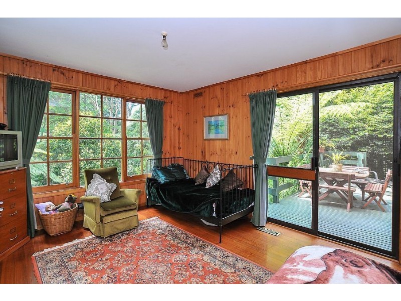 4 Cooloongatta Road, Sassafras VIC 3787