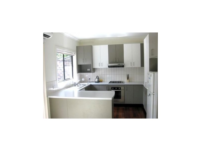 2/1 Carnarvon Avenue, The Basin VIC 3154
