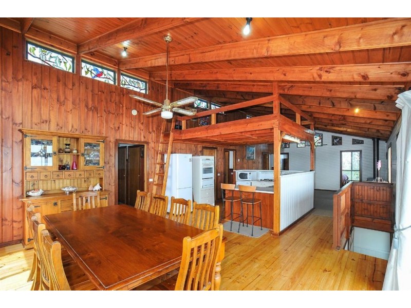 37 Hughes Street, Upwey VIC 3158