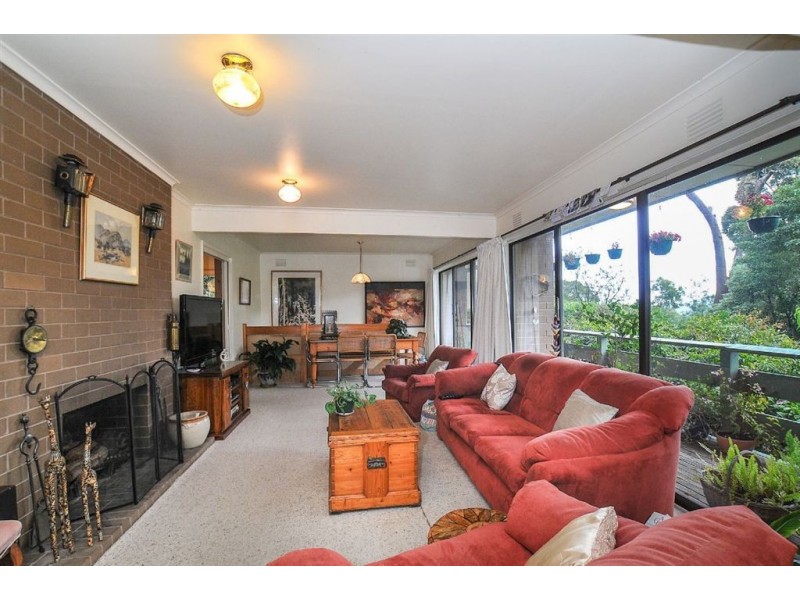 102 Old Belgrave Road, Upwey VIC 3158