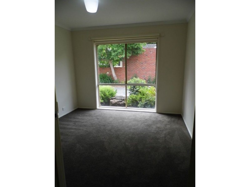 2/8 Rutherford Road, Tecoma VIC 3160