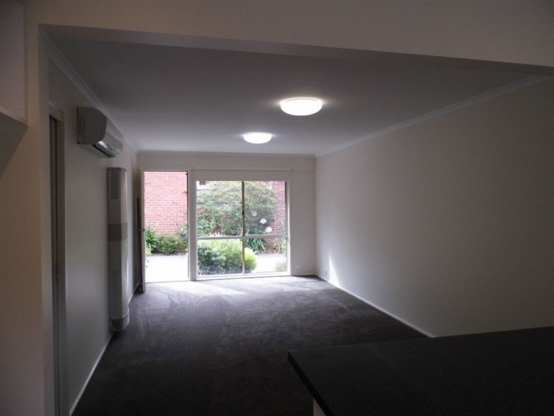 2/8 Rutherford Road, Tecoma VIC 3160