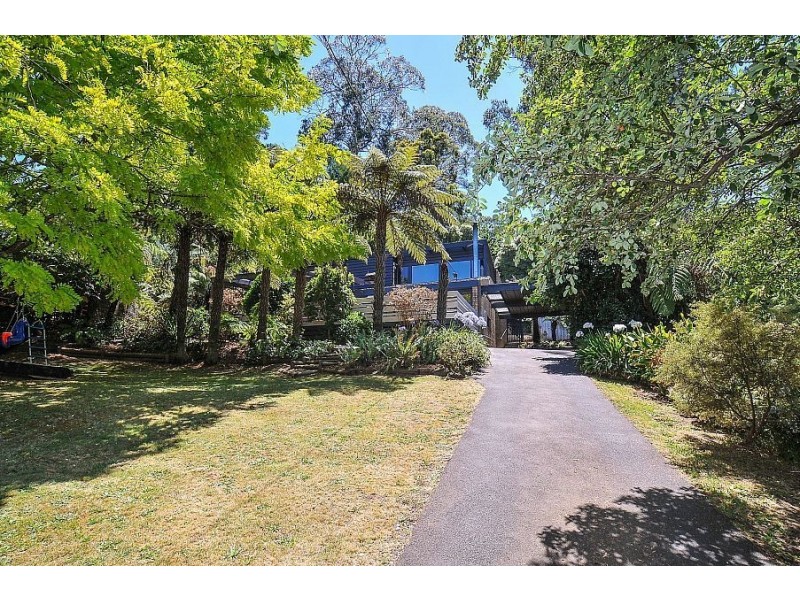 31 Hazel Grove, Tecoma VIC 3160