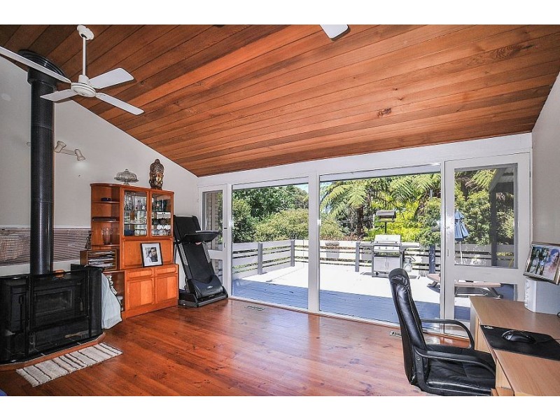 31 Hazel Grove, Tecoma VIC 3160