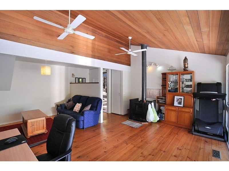 31 Hazel Grove, Tecoma VIC 3160