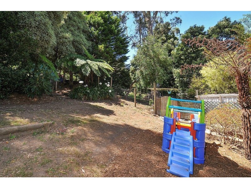 31 Hazel Grove, Tecoma VIC 3160