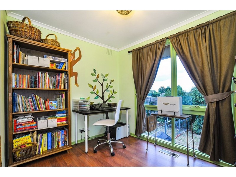 10 Napier Close, Wantirna VIC 3152