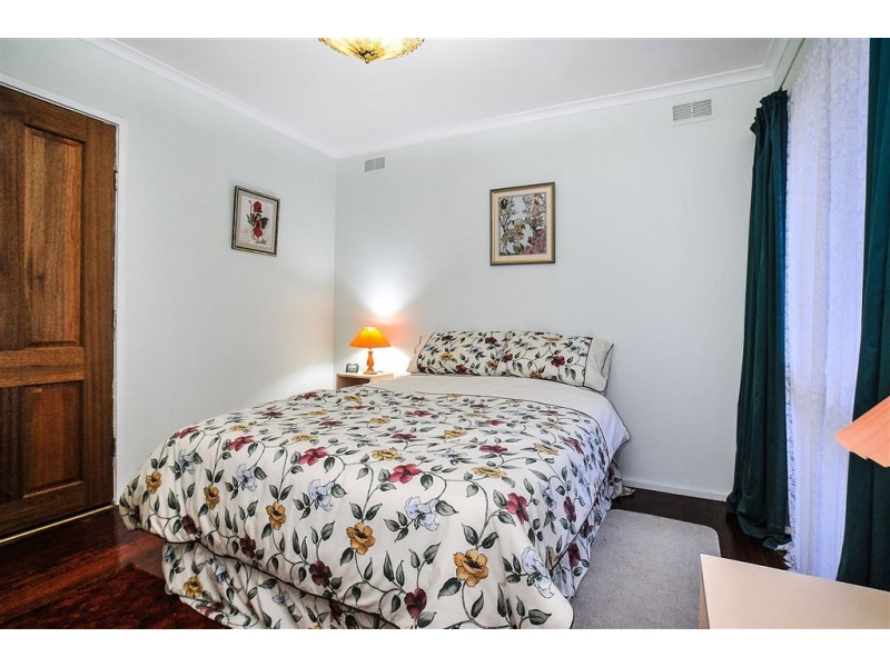 6 Pauline Avenue, Tecoma VIC 3160