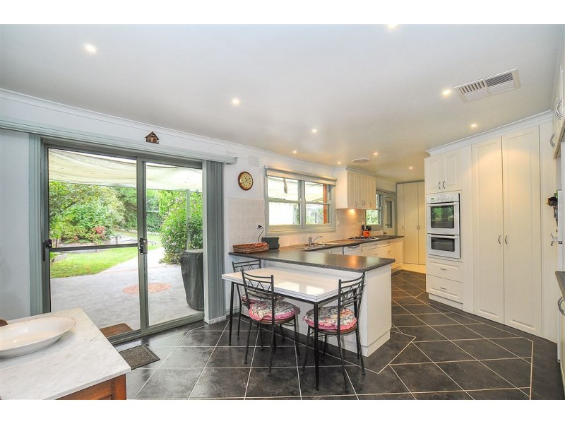 93 Grantulla Road, Menzies Creek VIC 3159