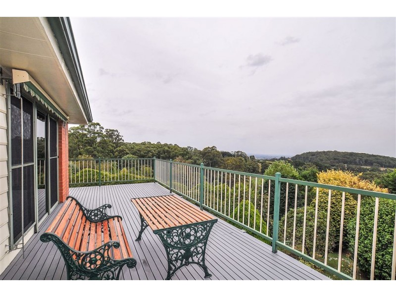 93 Grantulla Road, Menzies Creek VIC 3159