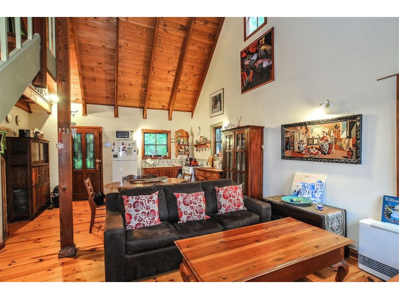 19 Florence Avenue, Upwey VIC 3158