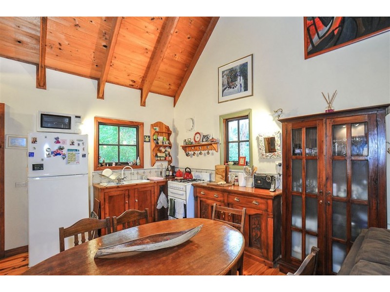 19 Florence Avenue, Upwey VIC 3158