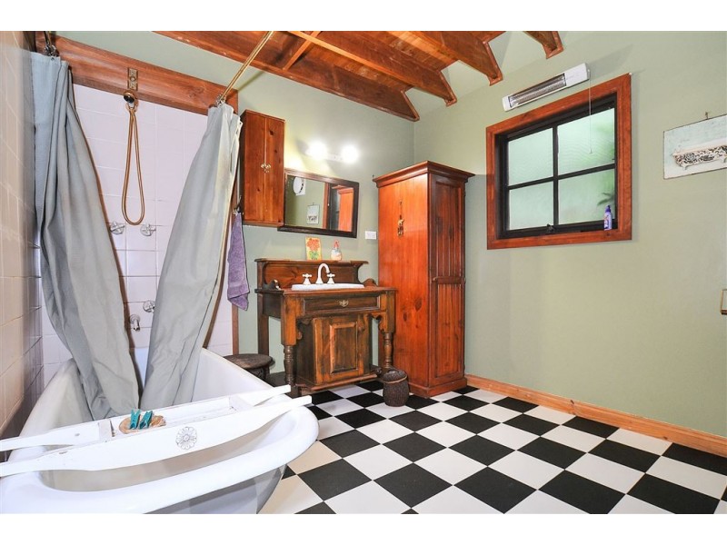 19 Florence Avenue, Upwey VIC 3158