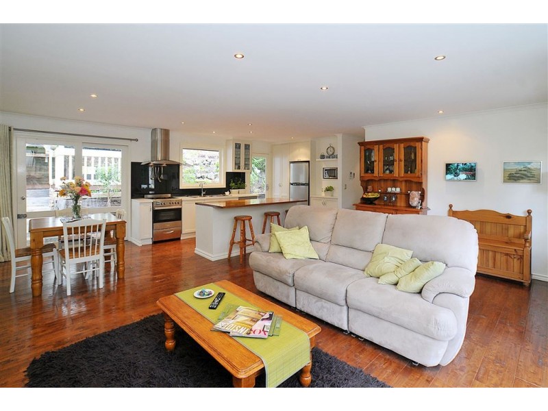 13 Apsley Road, Belgrave VIC 3160