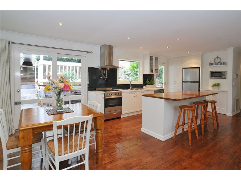 13 Apsley Road, Belgrave VIC 3160