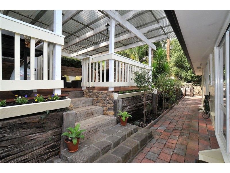 13 Apsley Road, Belgrave VIC 3160