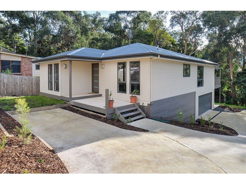 13 Bayview Avenue, Upwey VIC 3158