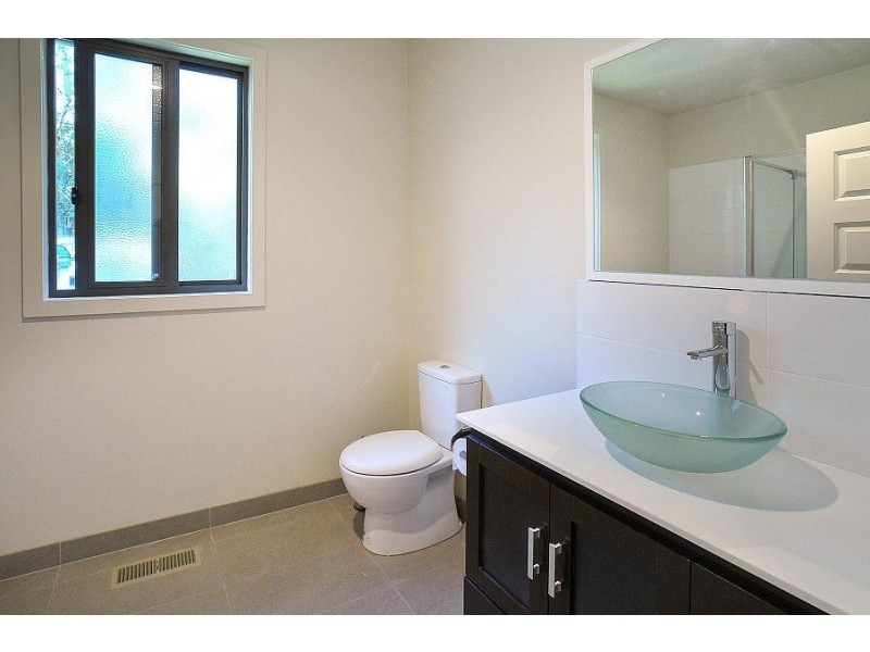 13 Bayview Avenue, Upwey VIC 3158