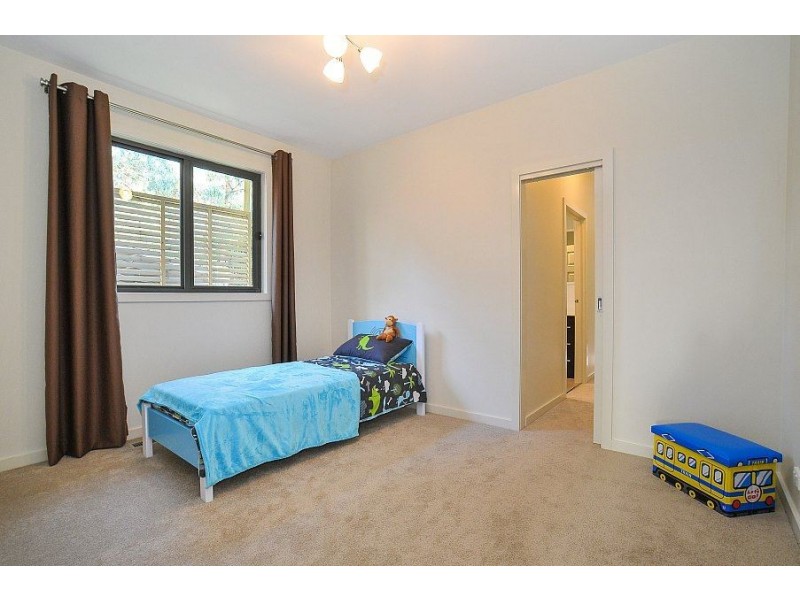 13 Bayview Avenue, Upwey VIC 3158