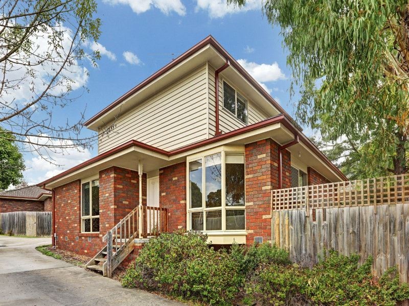 2/11 Newman Road, Croydon VIC 3136