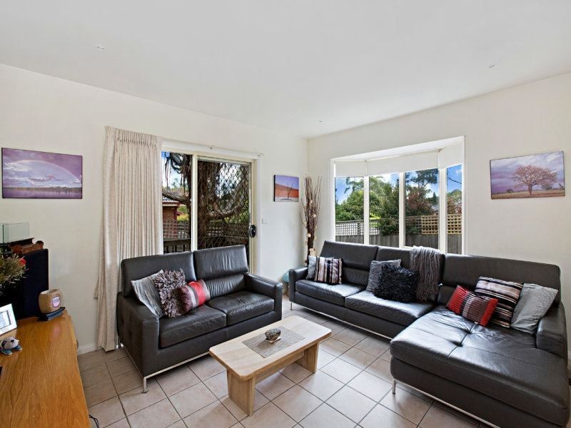 2/11 Newman Road, Croydon VIC 3136
