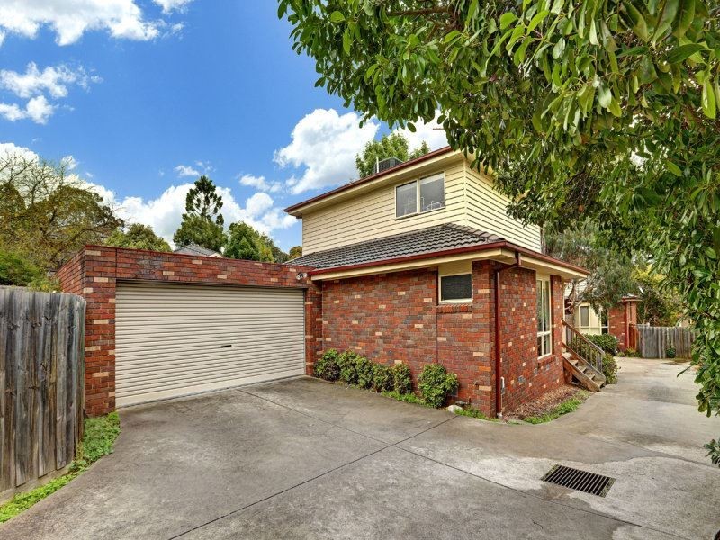 2/11 Newman Road, Croydon VIC 3136