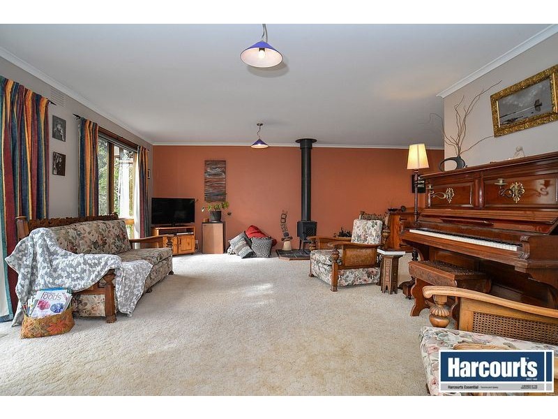98 Old Belgrave Road, Upwey VIC 3158