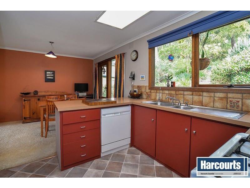 98 Old Belgrave Road, Upwey VIC 3158