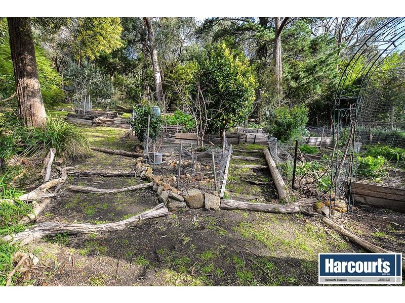98 Old Belgrave Road, Upwey VIC 3158