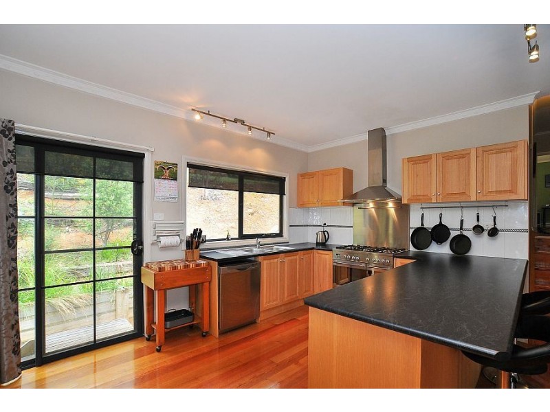 4 Janesdell Avenue, Ferny Creek VIC 3786