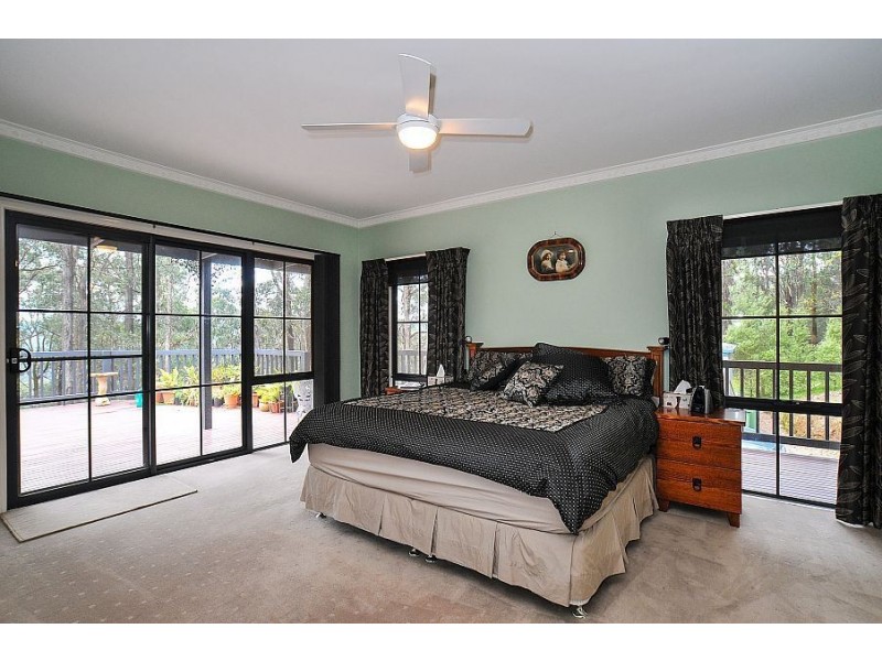 4 Janesdell Avenue, Ferny Creek VIC 3786