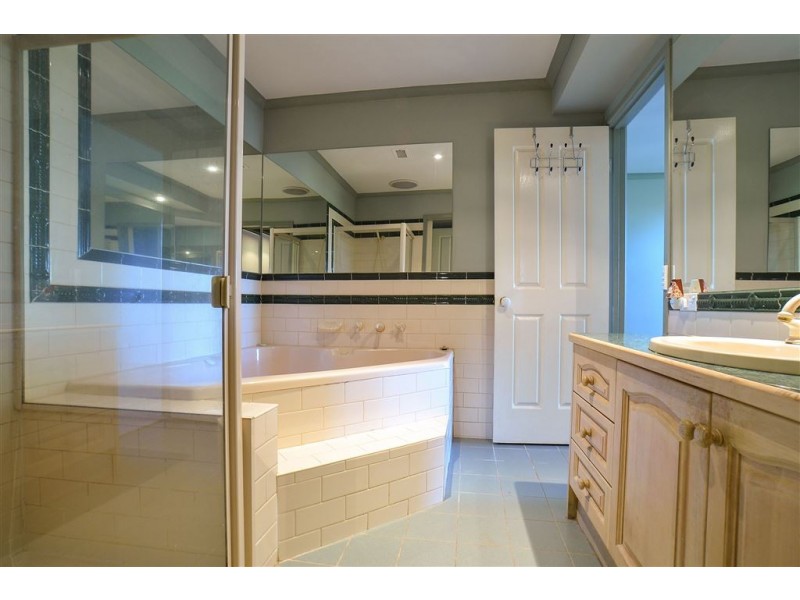 37 Ternes Road, Upwey VIC 3158