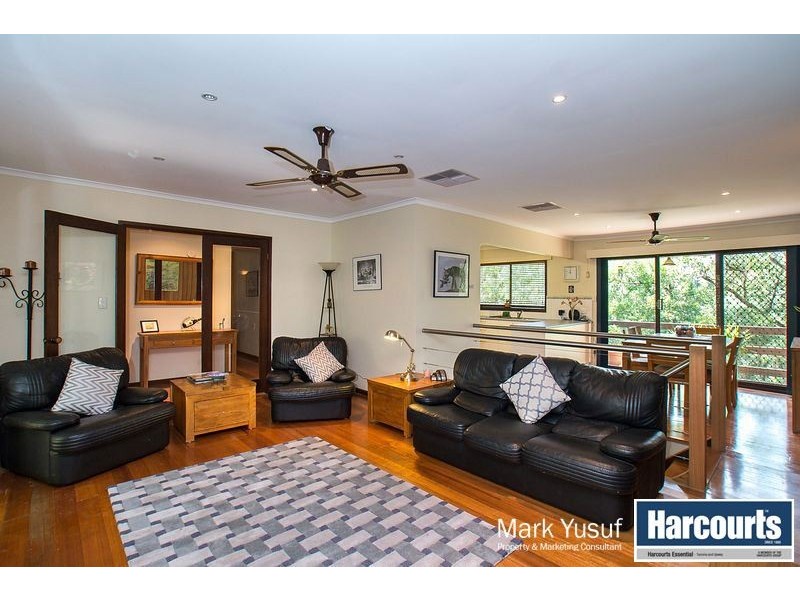 6 Deans Road, Upwey VIC 3158