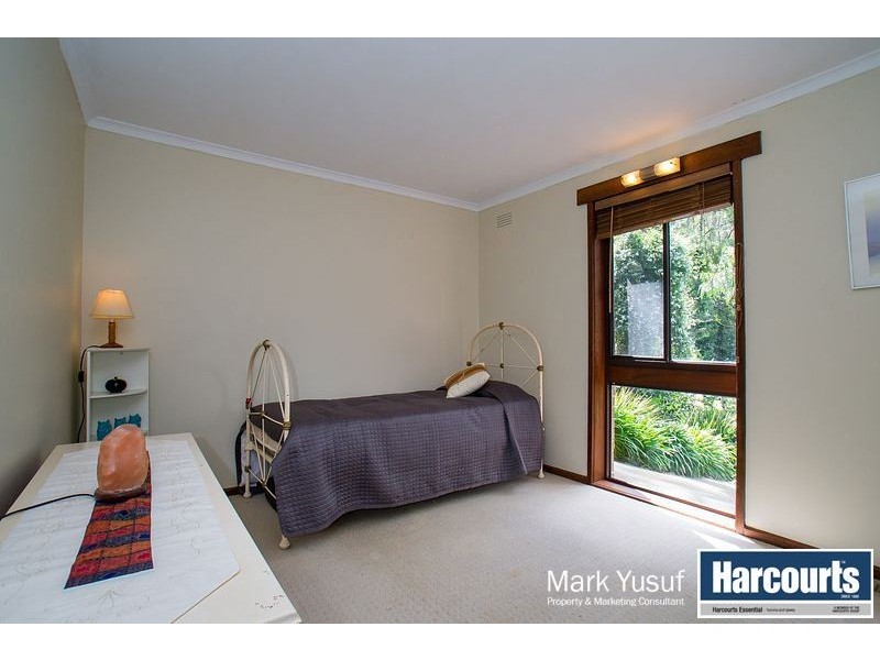 6 Deans Road, Upwey VIC 3158