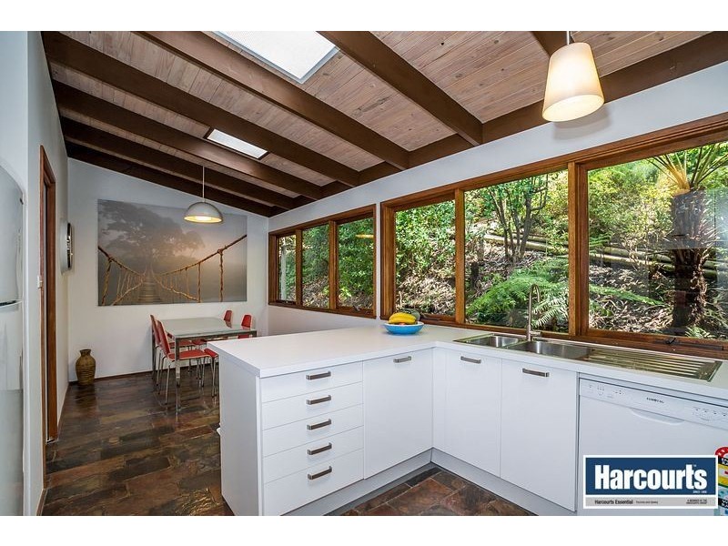 16 Centre Road, Upwey VIC 3158