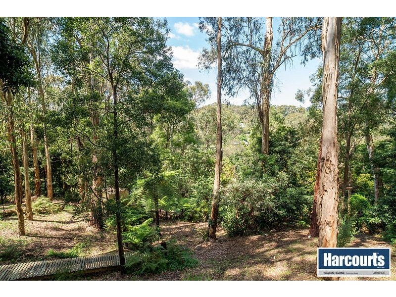 16 Centre Road, Upwey VIC 3158