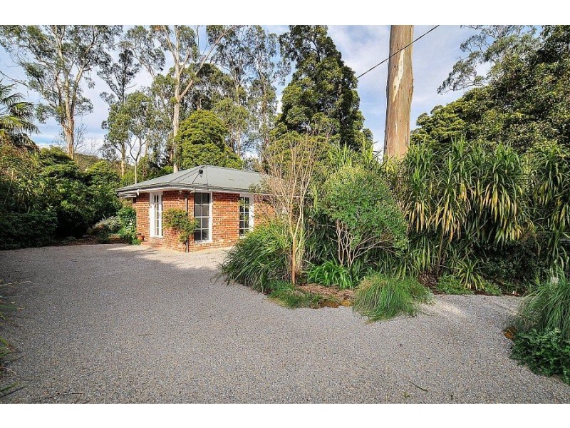 15 Myrtle Grove, Tecoma VIC 3160