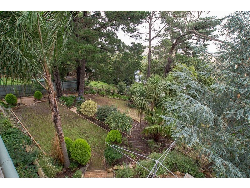 14 Griffiths Road, Upwey VIC 3158