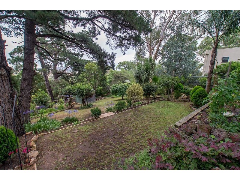 14 Griffiths Road, Upwey VIC 3158