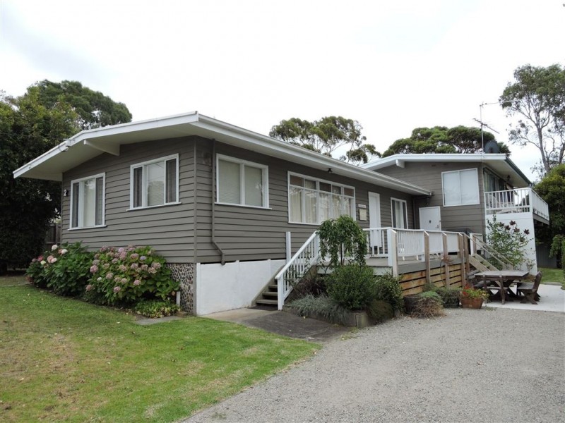 2 Poulter Avenue, Rhyll VIC 3923