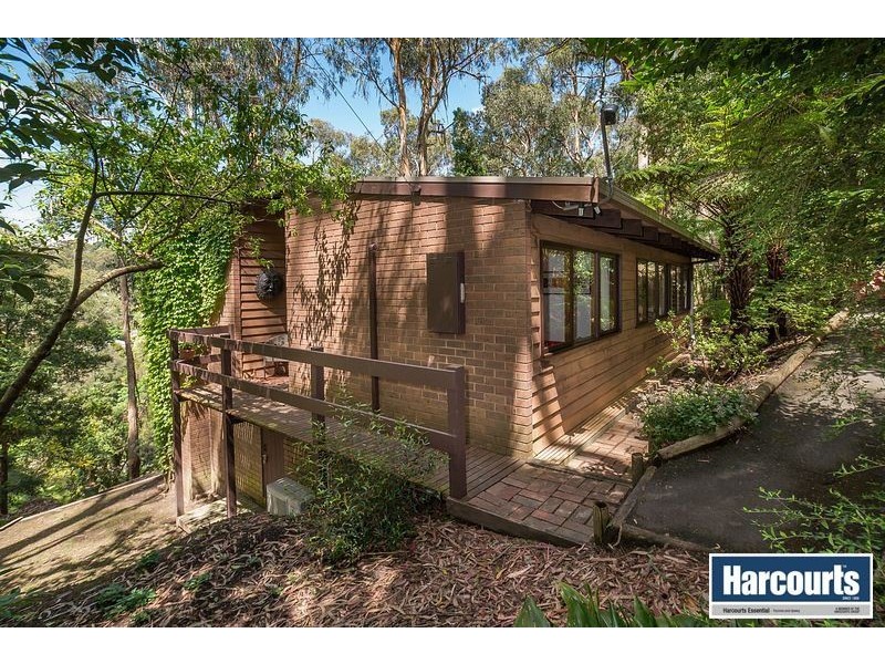 16 Centre Road, Upwey VIC 3158